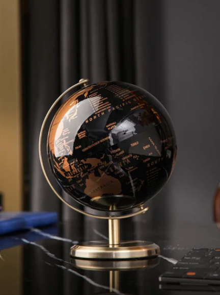 The Luxe Globe