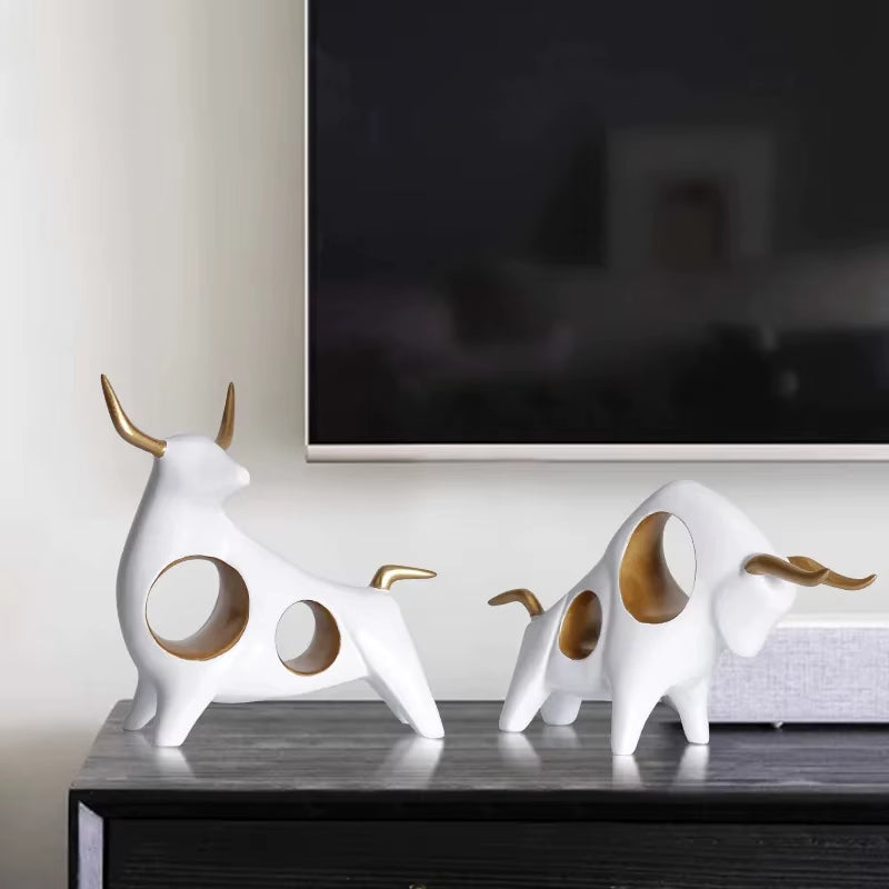 Europe Creative Animal Sculpture Abstract Simulation Cattle Resin Bull Statue Golden Hollow Modern Home Decoration Accessories