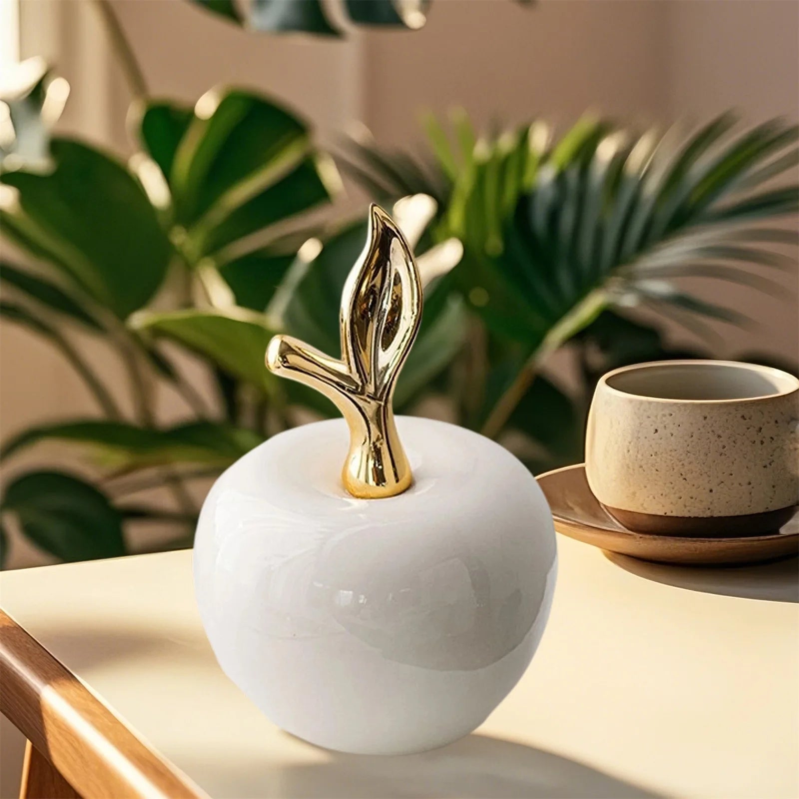 Apple Decorations Realistic Decorative Resin Fruit Figurines for Desktop Home Decor Present
