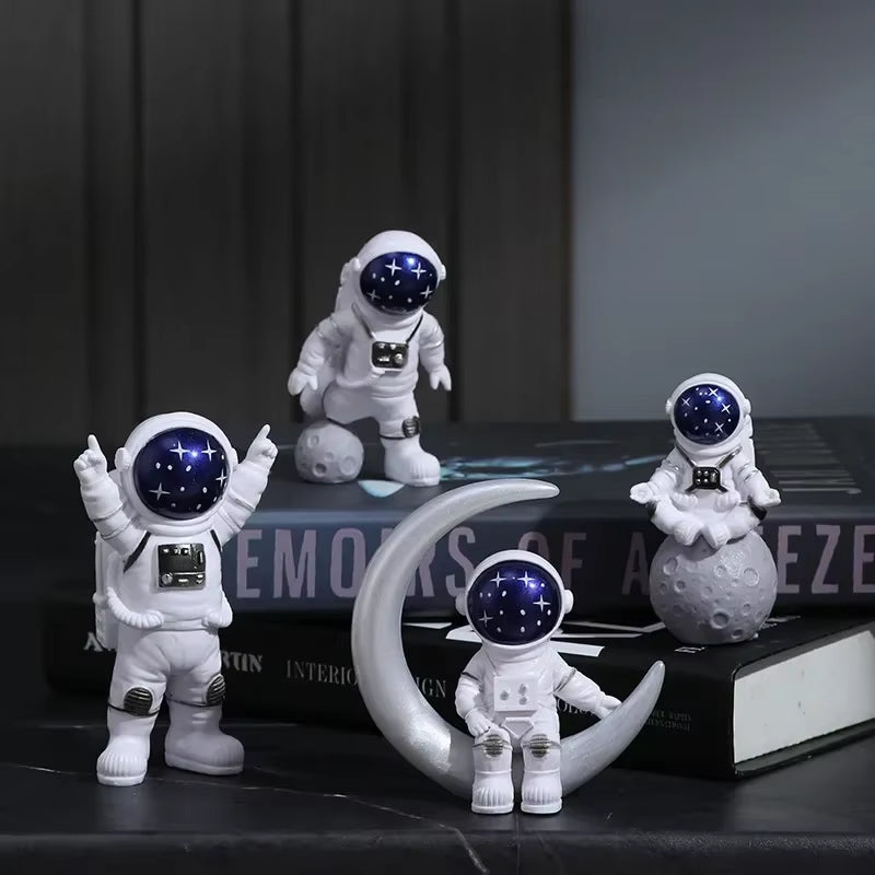 4Pcs Astronaut Figure Statue Figurine Spaceman Sculpture Educational Toy Desktop Home Decoration Astronaut Model for Kids Gift