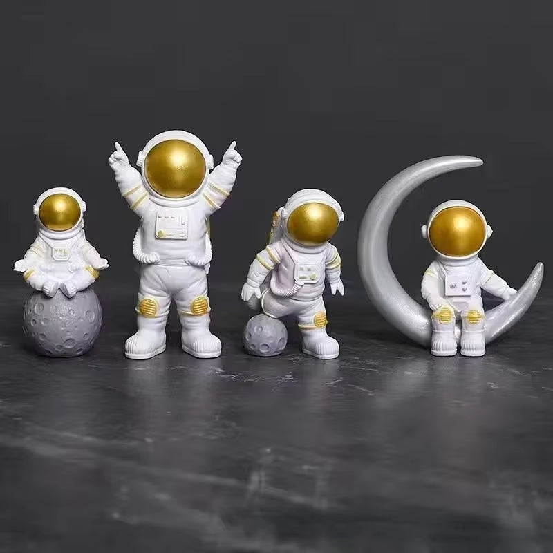 4Pcs Astronaut Figure Statue Figurine Spaceman Sculpture Educational Toy Desktop Home Decoration Astronaut Model for Kids Gift