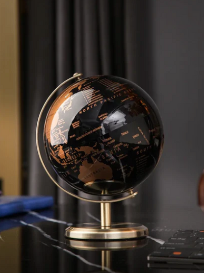 The Luxe Globe
