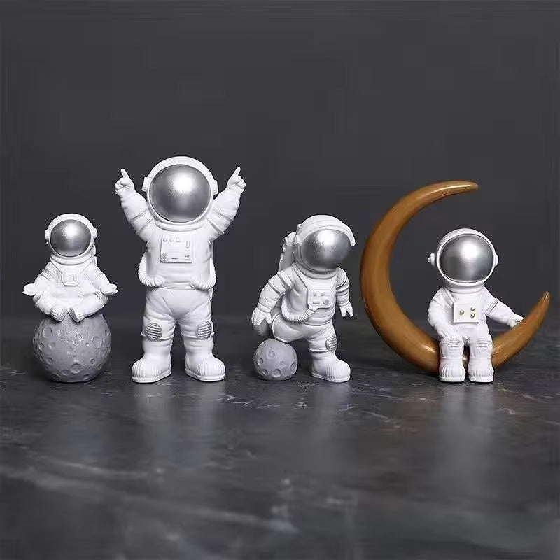 4Pcs Astronaut Figure Statue Figurine Spaceman Sculpture Educational Toy Desktop Home Decoration Astronaut Model for Kids Gift