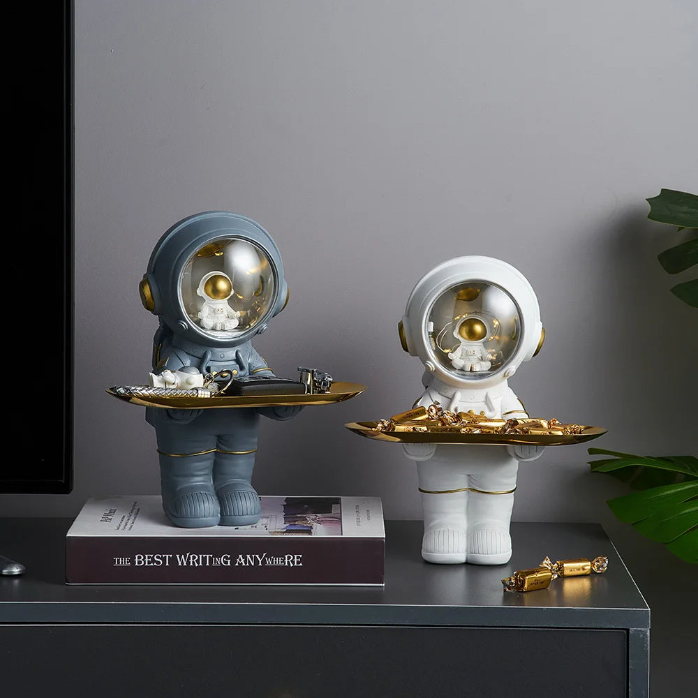 Creative Astronaut Statue Storage Tray Nordic Home Decor Desk Storage Astronaut Figurine Living Room Table Decor Key Storage